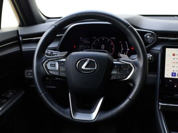 Lexus LBX